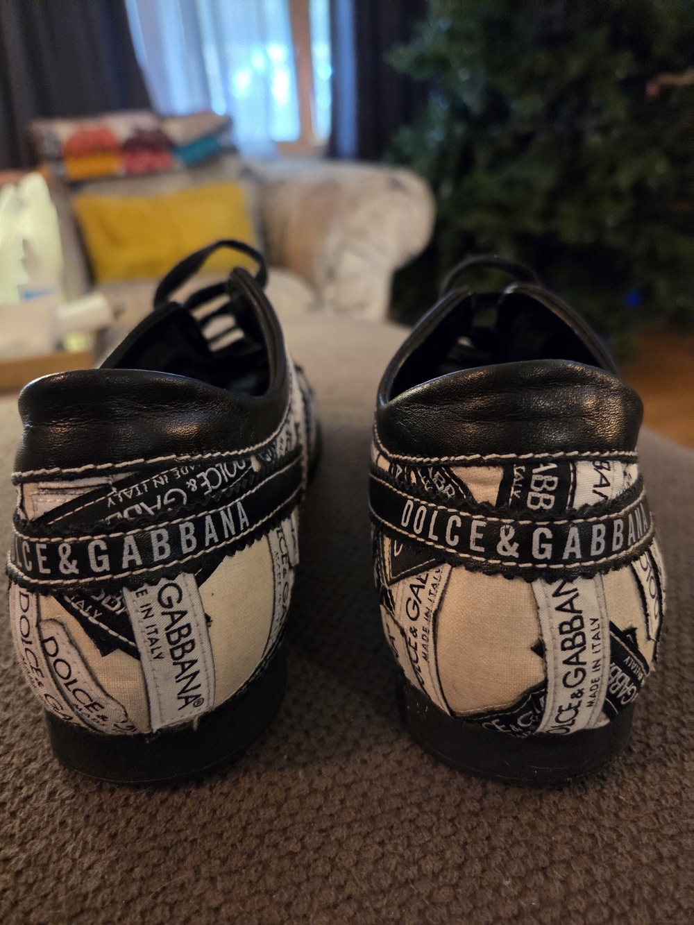 Dolce Gabbana Cream and Black Logo Sneakers Low Profile Bowling Silhouette READ - Picture 4 of 11